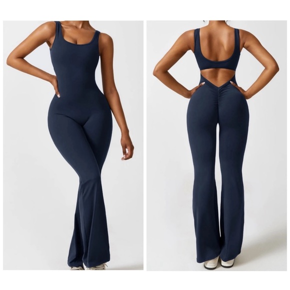 YeoReo Instagram Blogger Fav Navy Flared Size Small - Picture 1 of 12